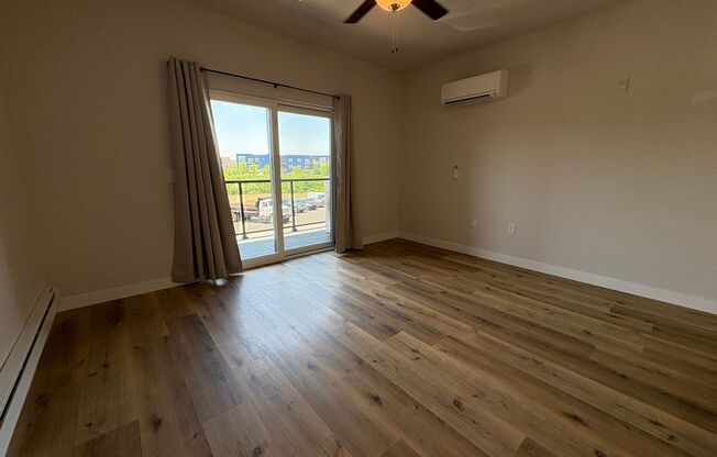 1 bed, 1 bath, 724 sqft, $1,545, Unit 5117-209