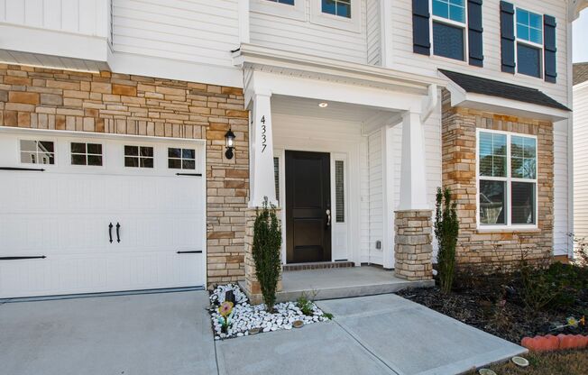 Energy-Efficient Luxury! Spacious Home with Solar Panels & High-End Features
