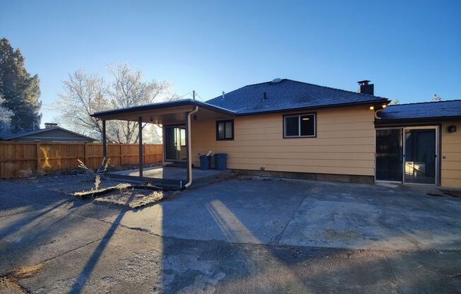 3 beds, 2 baths, $3,495