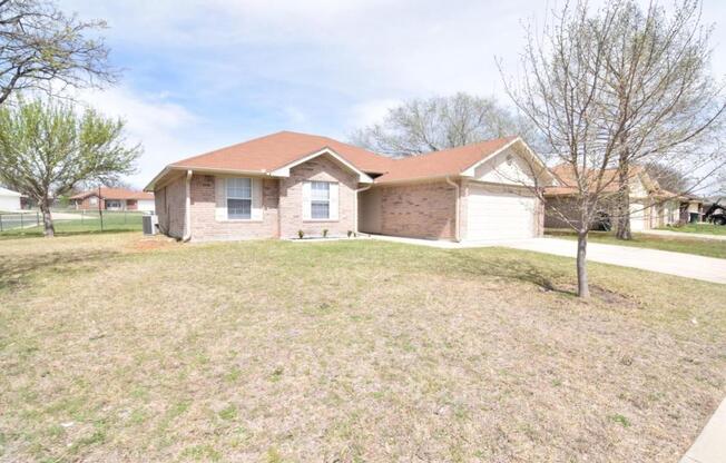4201 BLUESTEM LN