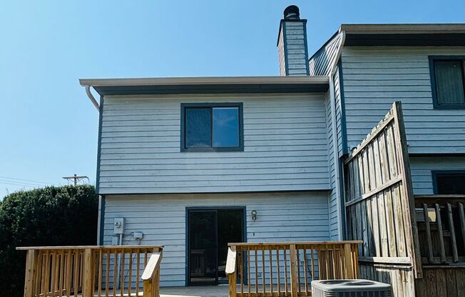 2 Bedroom, 2.5 Bath Townhouse