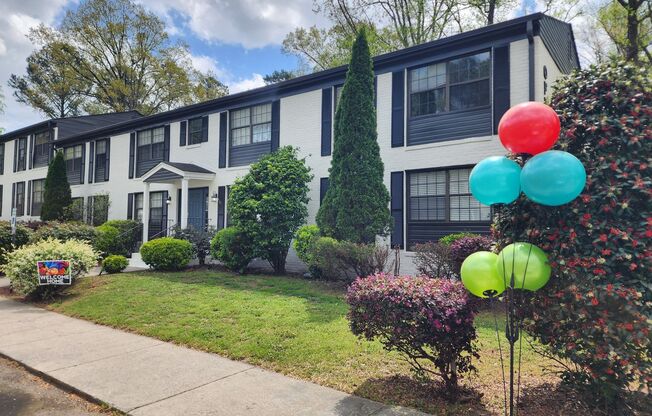 2 beds, 1 bath, 875 sqft, $1,039, Unit 1206-04