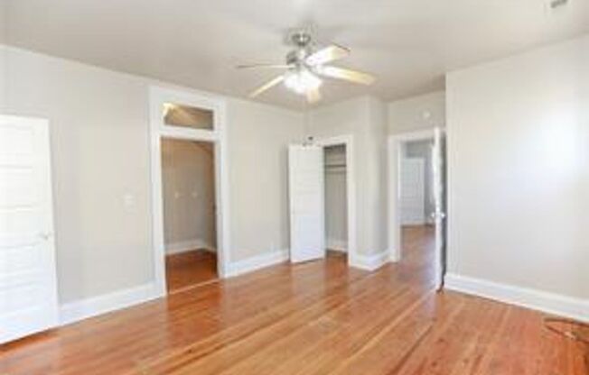 2 beds, 1 bath, $1,350, Unit 2