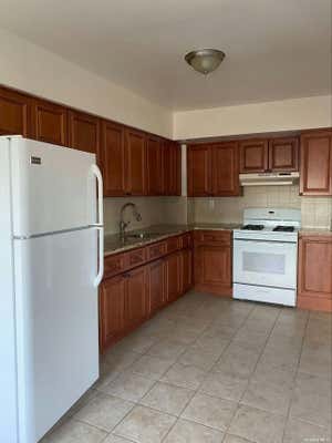 2 beds, 1 bath, 1,000 sqft, $2,500, Unit 3FL