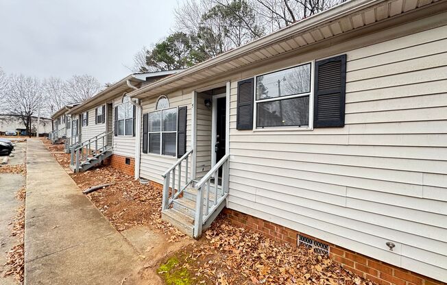 2bd/1ba Apt. close Downtown Salisbury & easy access to I-85