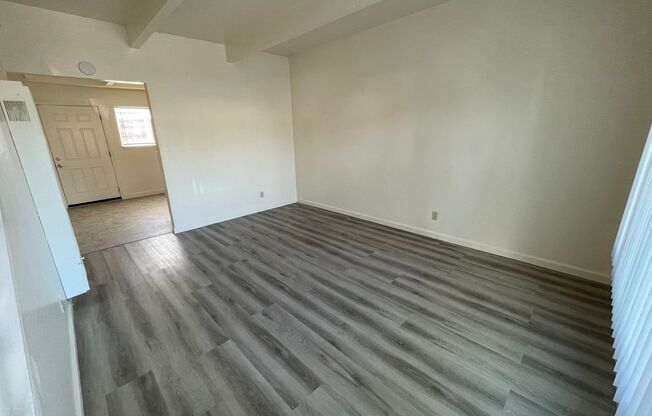 2 beds, 1 bath, 850 sqft, $2,250, Unit 29