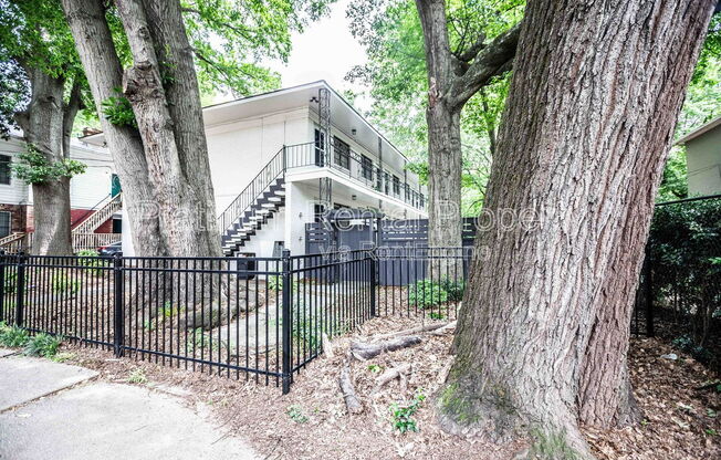 1 bed, 1 bath, 550 sqft, $1,000, Unit 6