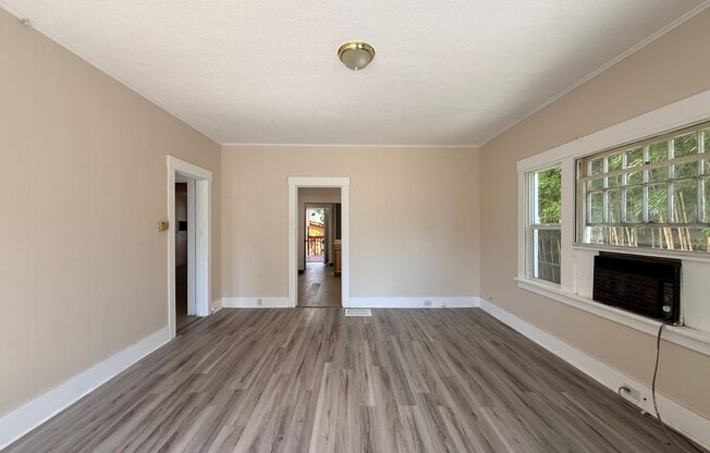 Beautifully Updated 2BD/1BA Home / 2 Weeks Free Rent Credit upon approval and move in!!