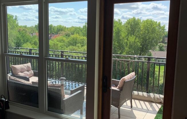 2 beds, 2 baths, 1,000 sqft, $2,795, Unit P16