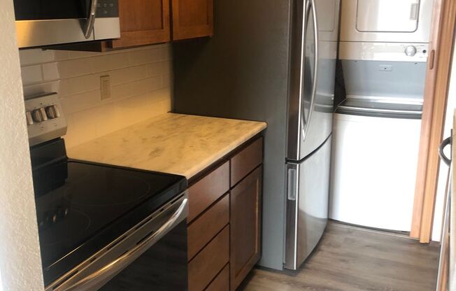 2 beds, 1 bath, $1,450