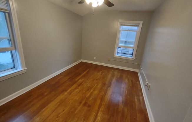 3 beds, 1 bath, $1,300