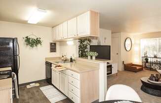 Crown Court model kitchen and dining room, Clackamas, OR, 97015