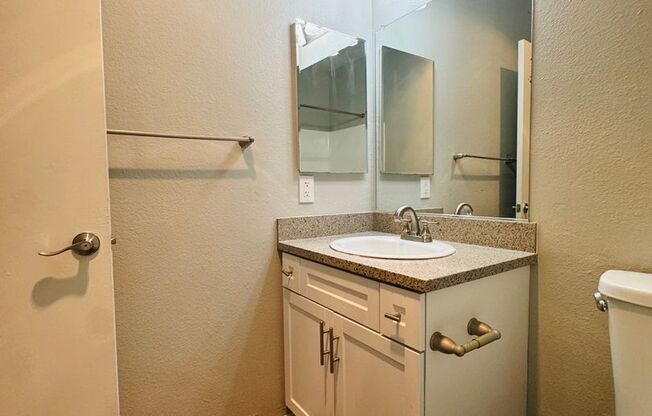 1 bed, 1 bath, 640 sqft, $2,250, Unit 233