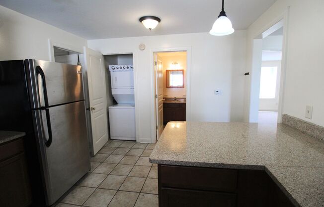 2 beds, 2 baths, $695