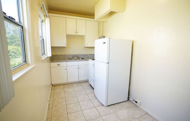 Studio, 1 bath, $1,599, Unit 828.25