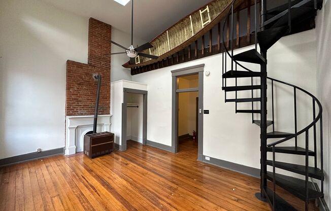 1 bed, 1 bath, 750 sqft, $1,100, Unit # 3
