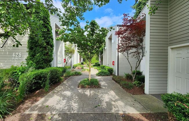 Prestige Townhomes: Stylish 2-Bedroom Living in the Heart of Puyallup