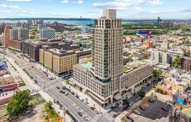 2 beds, 2 baths, $5,250, Unit PH1E