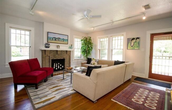 Large 5 bed house in the hart of West Campus.