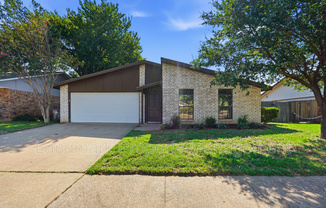 2711 TREEVIEW DR