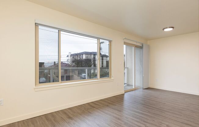 The Dexter - Located on Dexter Ave is steps from the Fremont Bridge