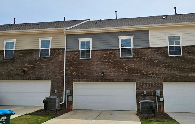 Like New Townhome in Mint Hill