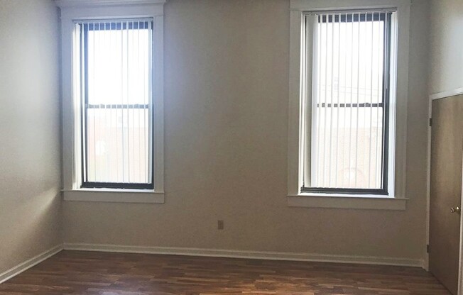 Studio, 1 bath, 450 sqft, $740, Unit 201