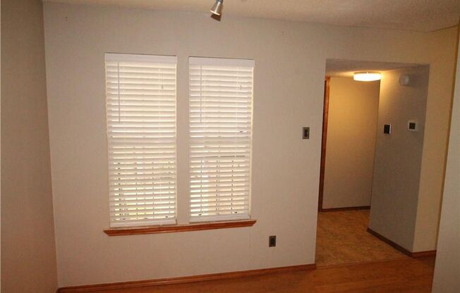 1 bed, 1 bath, $1,350, Unit #2054
