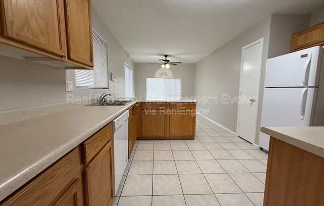 12438 W HEARN RD