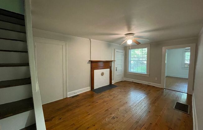 Quaint 3 Bedroom on Macon Highway *AVAILABLE NOW!*