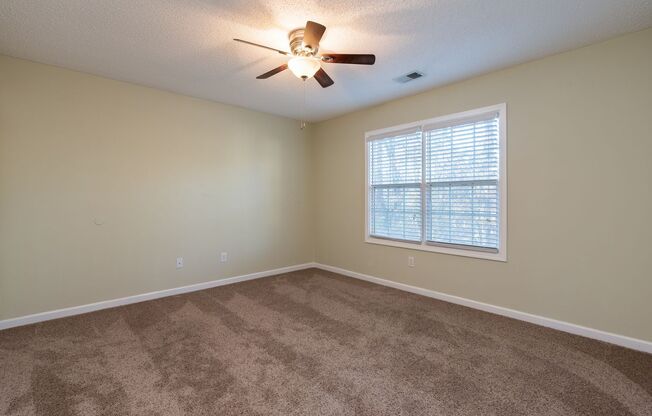 Spacious 4-Bedroom Home in Westside Athens – Available Now!