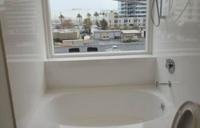 1 bed, 1 bath, $3,600, Unit # 304