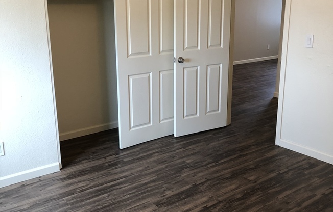 2 beds, 1 bath, 950 sqft, $1,225, Unit 208