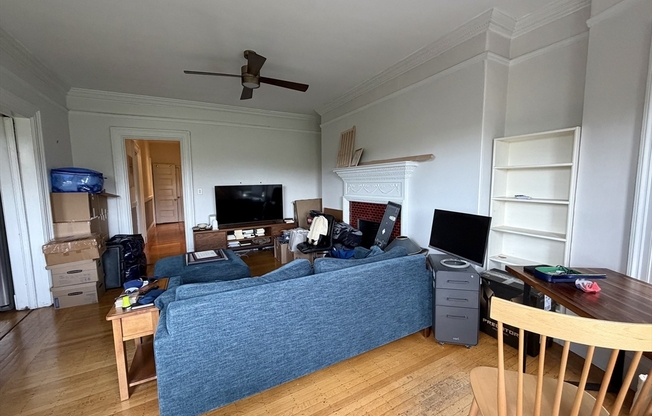 186 Commonwealth Ave