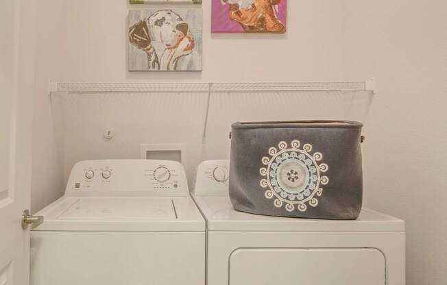 Welcome to Legacy Flats - San Antonio Apartments