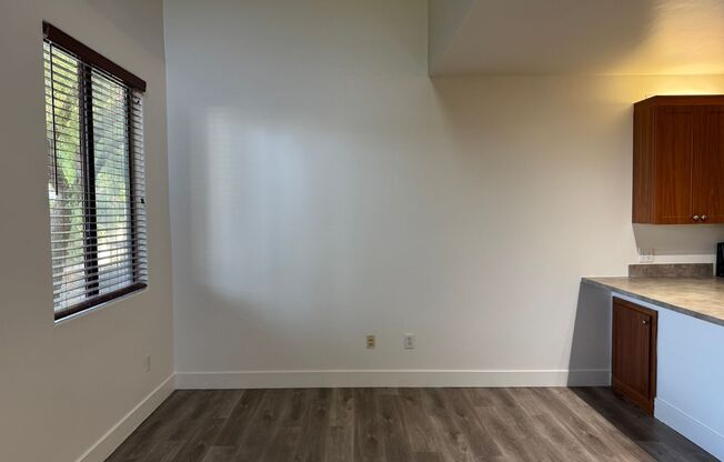 1 bed, 1 bath, 800 sqft, $1,625, Unit E5