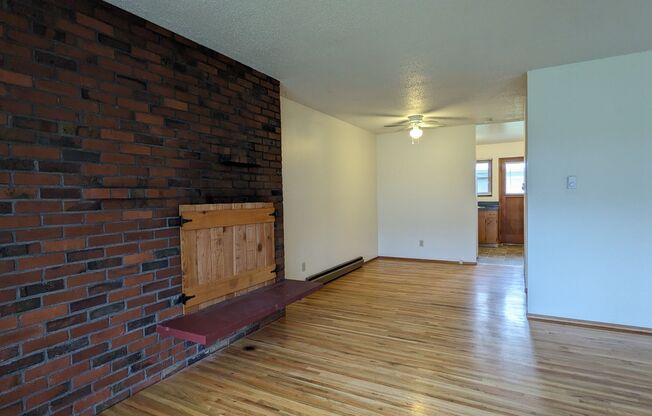 2 beds, 1 bath, 960 sqft, $1,445, Unit Tennessee-7433