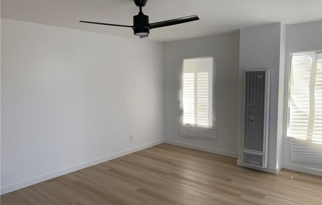 1209 W 40 PL