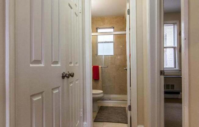 1367 K ST SE
