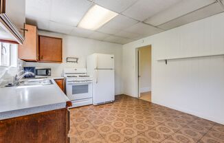 Studio, 1 bath, $750, Unit #2