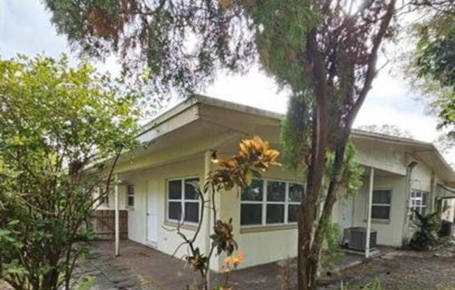 310 S CORONA AVE