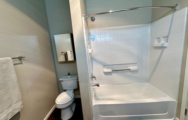 2 beds, 2 baths, 1,394 sqft, $3,700, Unit Unit 508