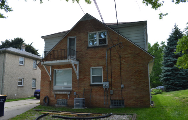 2178 S 81 ST