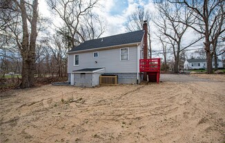 89 SEYMOUR LN