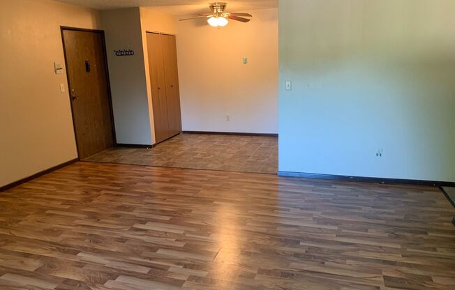 2 beds, 1 bath, 550 sqft, $695, Unit 1929-25