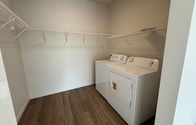 1 bed, 1 bath, 688 sqft, $1,295, Unit 1621-530