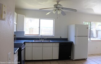 1204 LINMOOR CIR