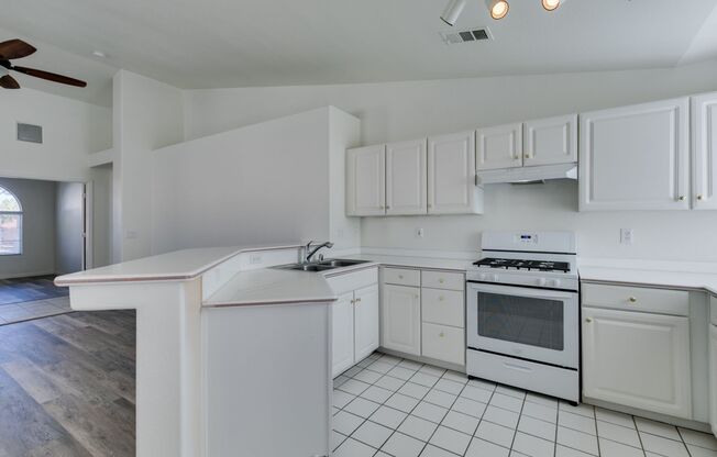 2 beds, 2 baths, $2,300