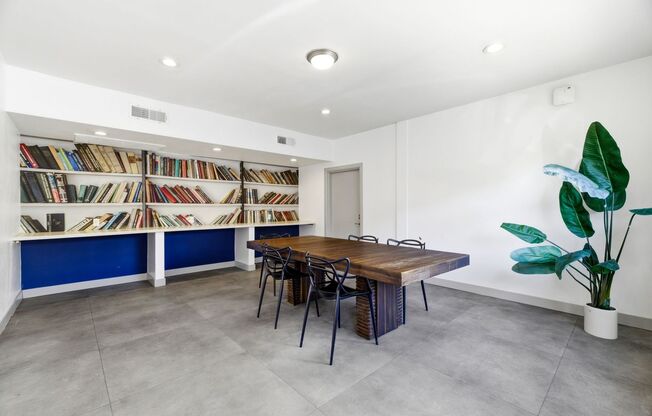 2 beds, 2 baths, 952 sqft, $1,150, Unit 230