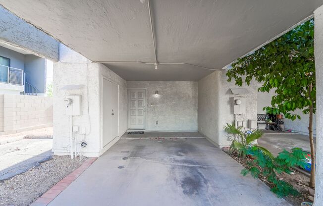 Live in the Heart of Tempe – Charming 2-Bedroom End Unit Townhome